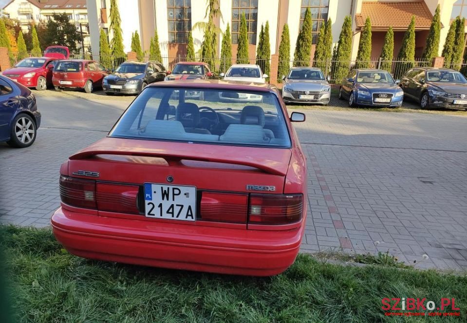 1995' Mazda 323 photo #2