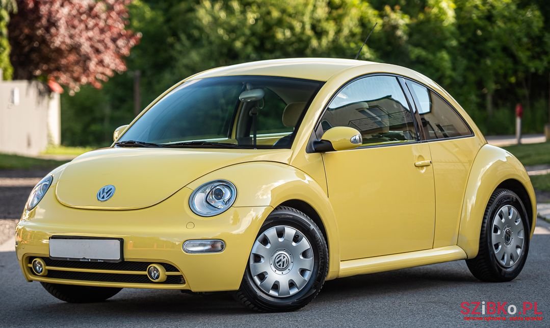 2004' Volkswagen New Beetle photo #6
