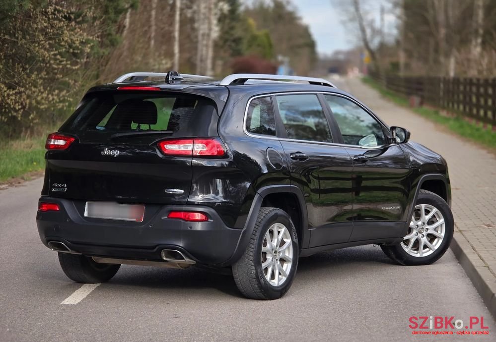 2015' Jeep Cherokee photo #3
