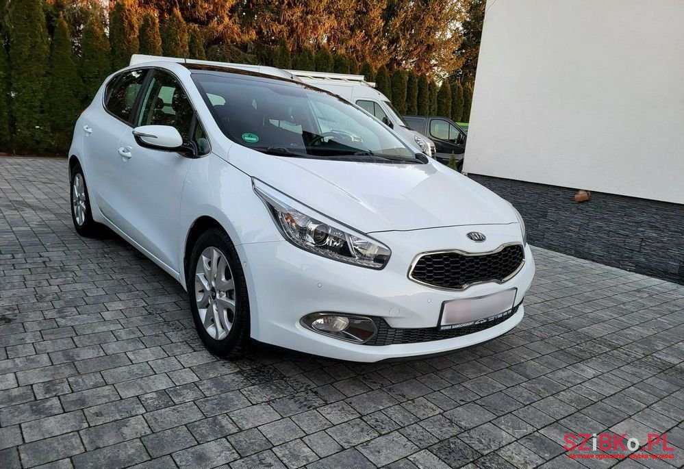 2014' Kia Ceed photo #2