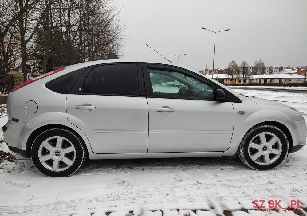 2005' Ford Focus 1.6 16V Ghia photo #5