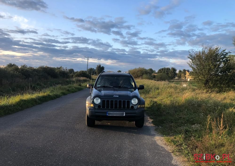 2006' Jeep Liberty 3.7 4X4 photo #2