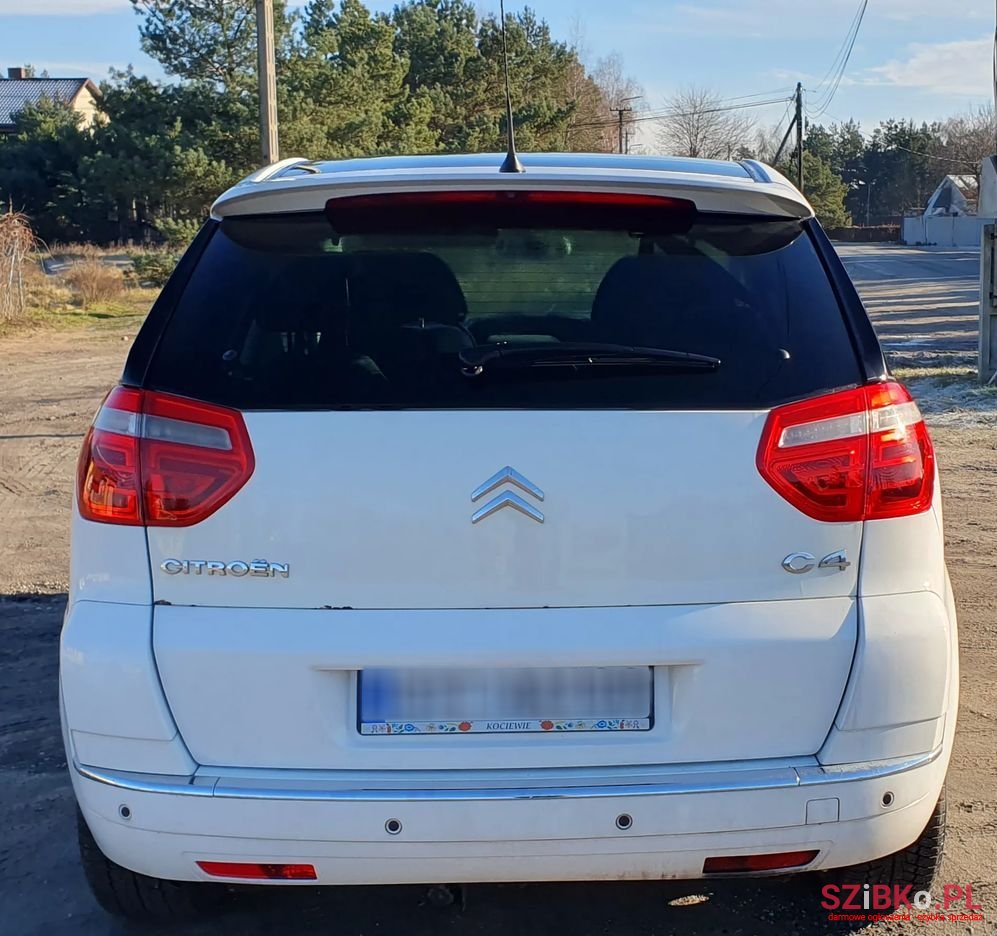 2008' Citroen C4 Picasso photo #5