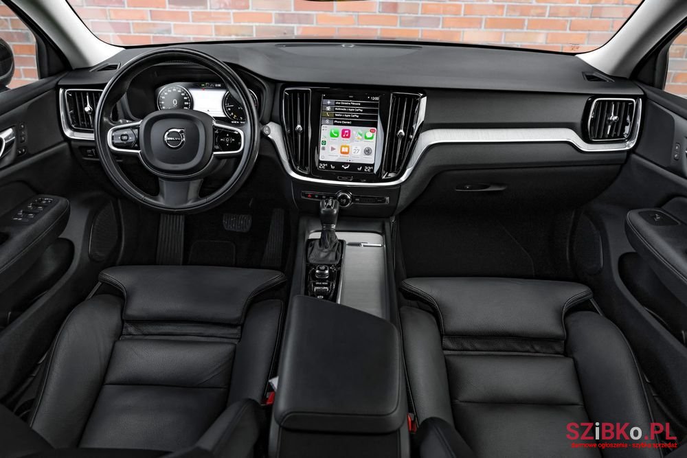 2020' Volvo V60 D4 Geartronic Inscription photo #4
