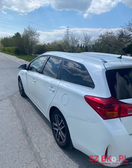 2014' Toyota Auris photo #3