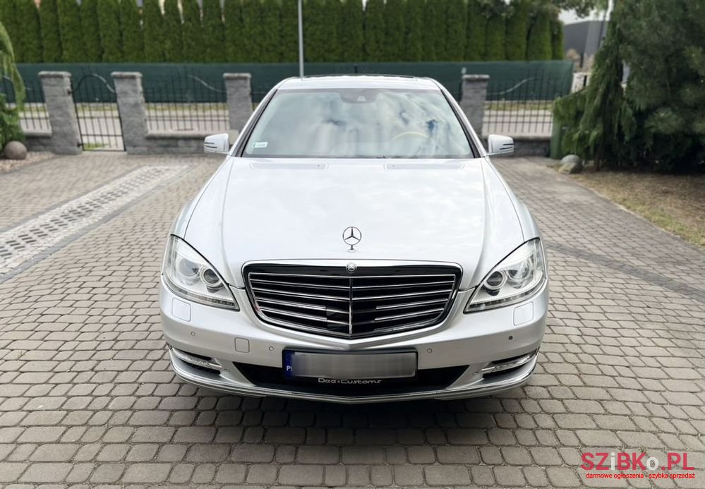 2010' Mercedes-Benz S-Class photo #2