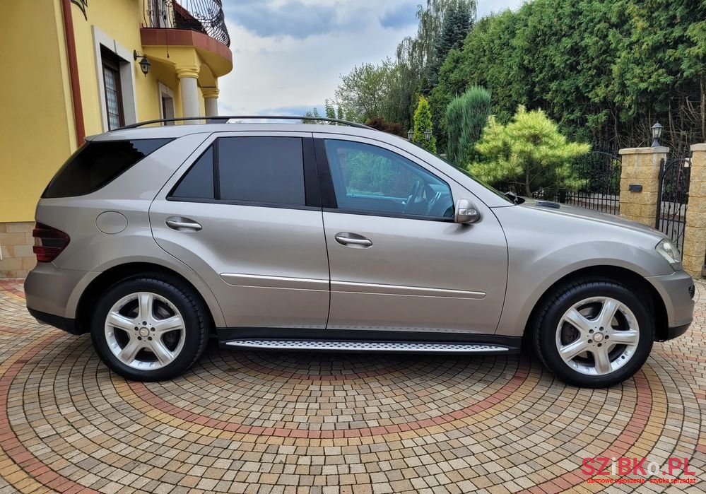 2008' Mercedes-Benz Ml 420 Cdi 4-Matic photo #4