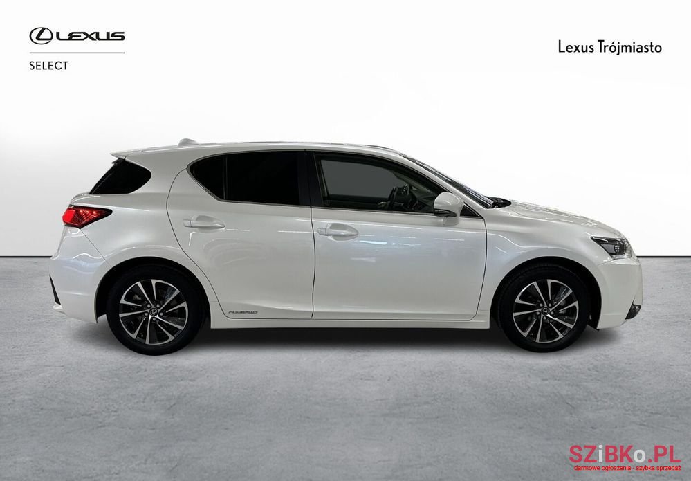 2017' Lexus CT 200H Elegance Eu6 photo #4