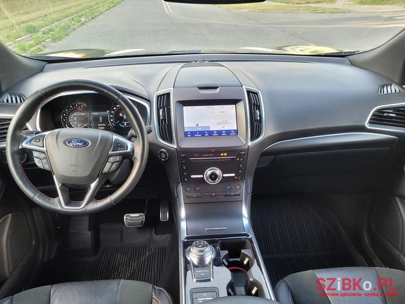 2019' Ford Edge photo #6