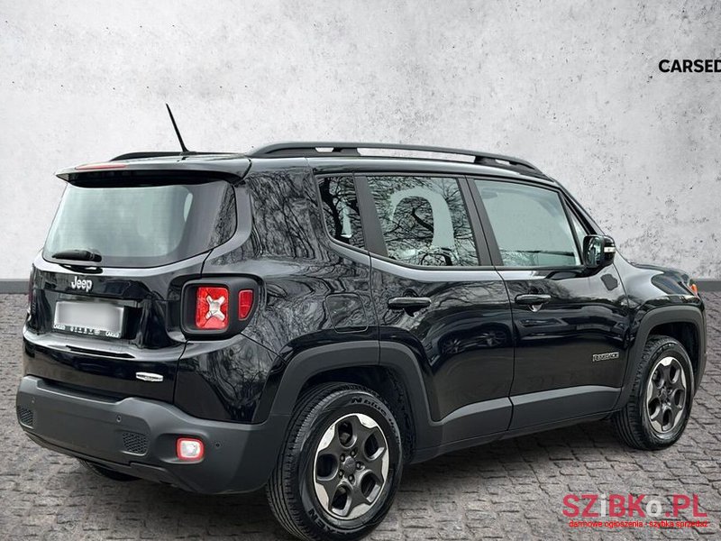 2017' Jeep Renegade photo #5