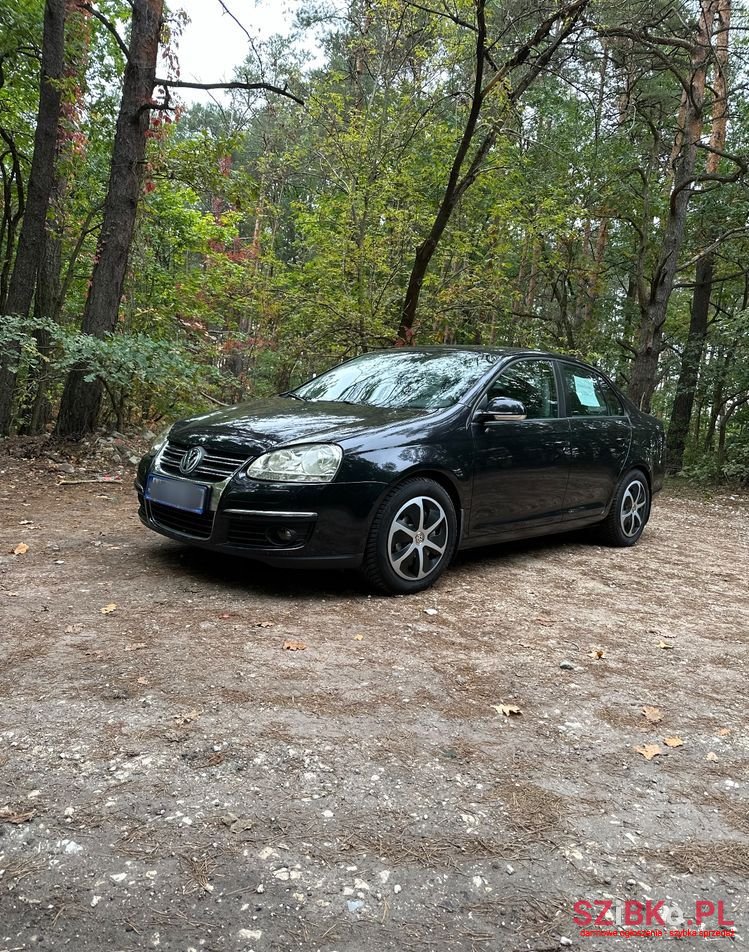2008' Volkswagen Jetta photo #2