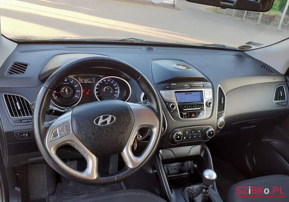 2012' Hyundai ix35 photo #5