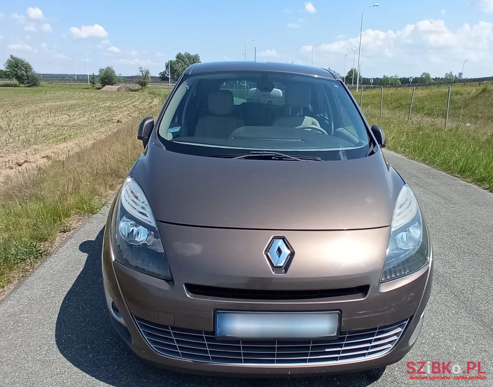 2009' Renault Scenic 1.9 Dci Privilege photo #5