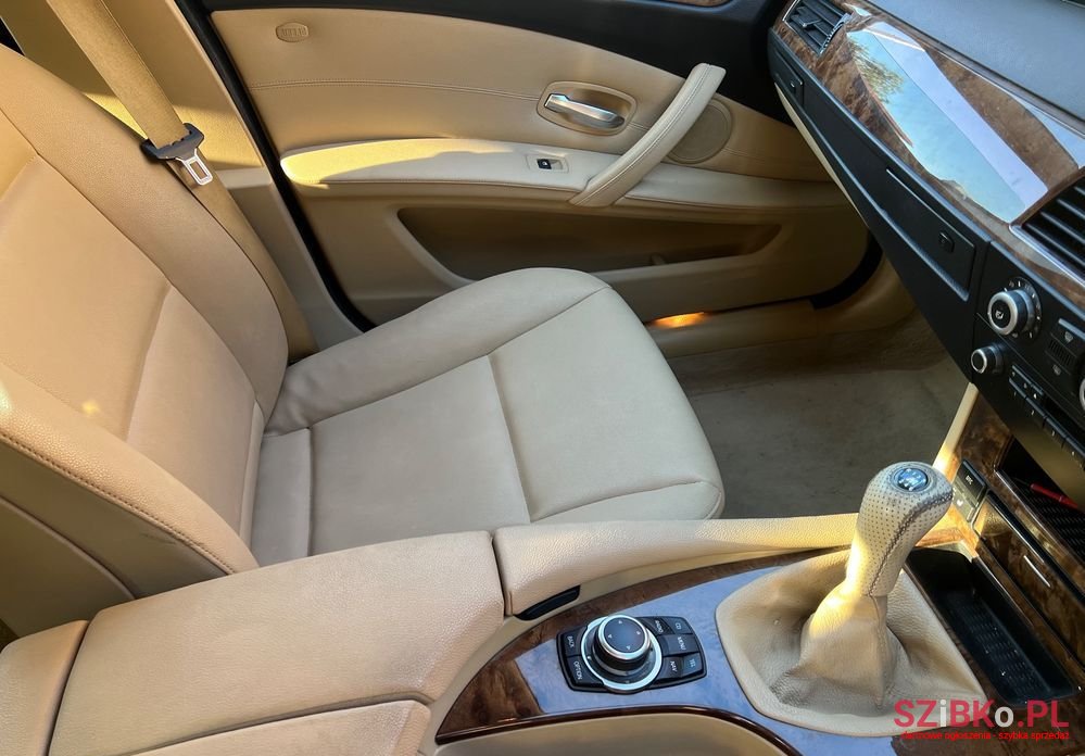 2008' BMW 5 Series 520D photo #5