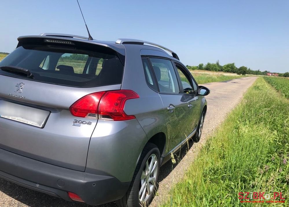 2014' Peugeot 2008 photo #3