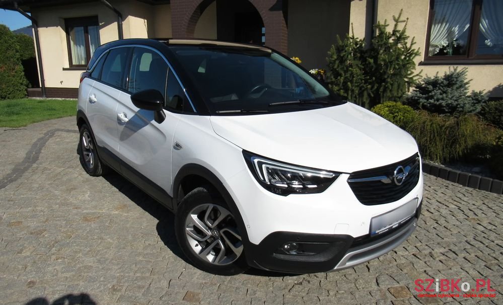 2017' Opel Crossland X photo #2