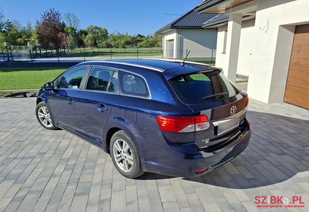 2012' Toyota Avensis 2.0 D-4D Sol photo #5