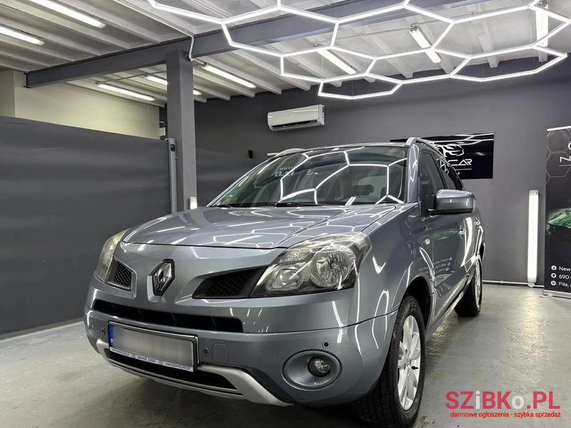 2008' Renault Koleos photo #2