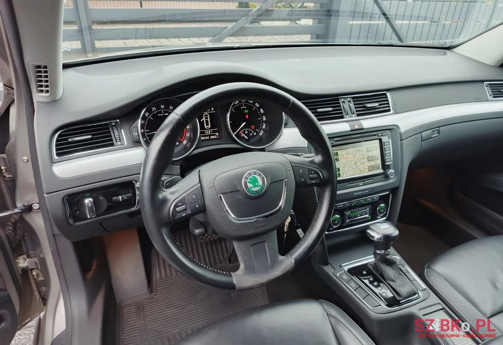 2013' Skoda Superb photo #2