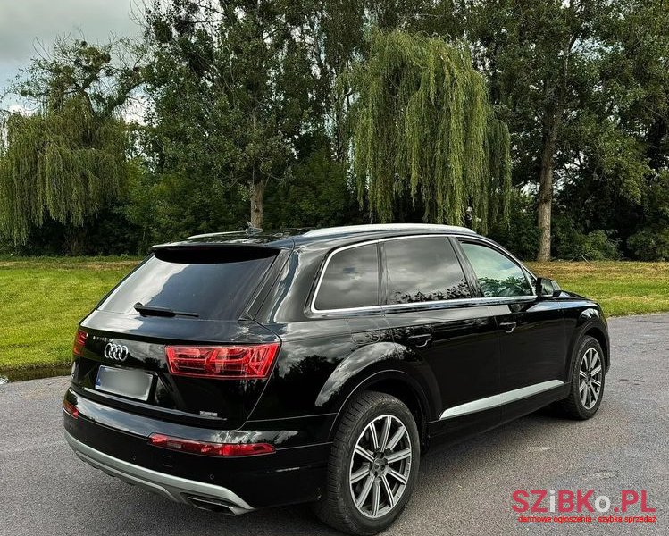 2016' Audi Q7 photo #5