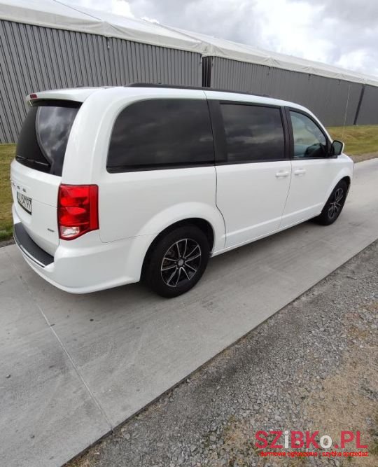 2018' Dodge Grand Caravan photo #3