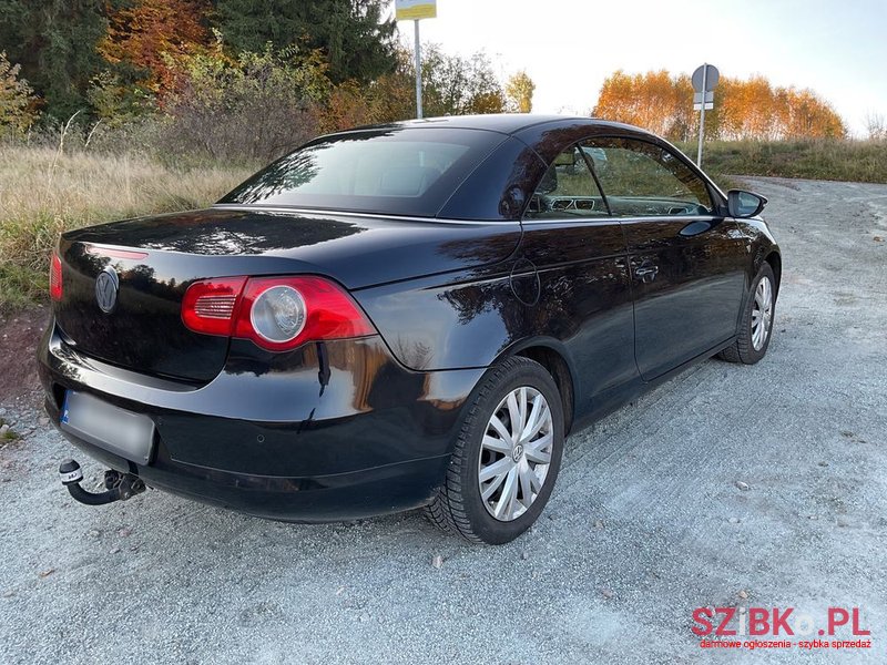 2008' Volkswagen Eos photo #3