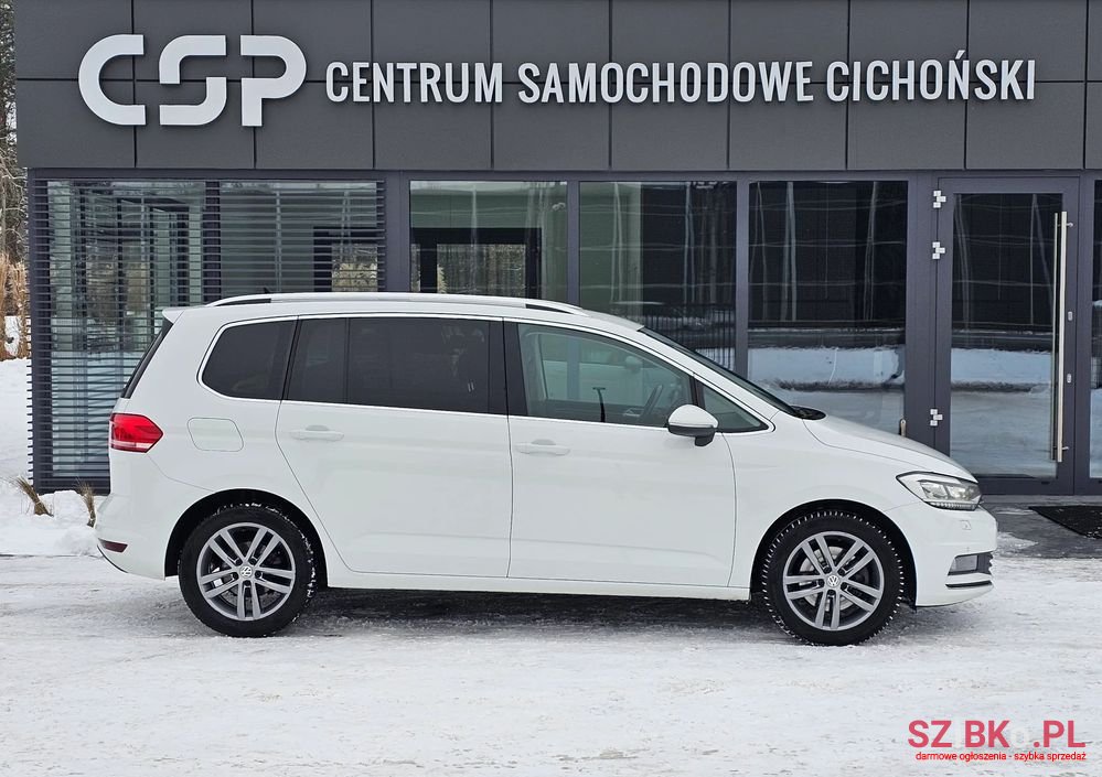 2020' Volkswagen Touran photo #6