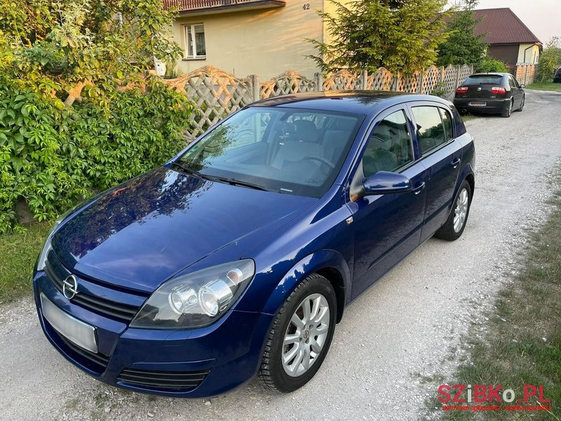 2004' Opel Astra photo #2