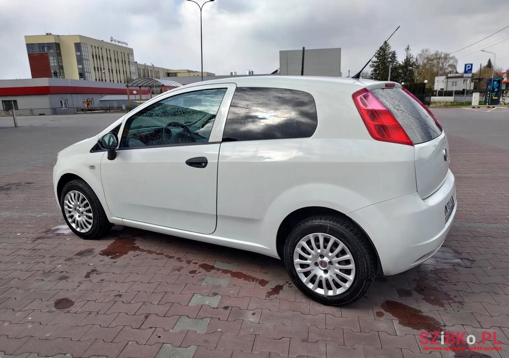2010' Fiat Grande Punto 1.4 8V 360 photo #4