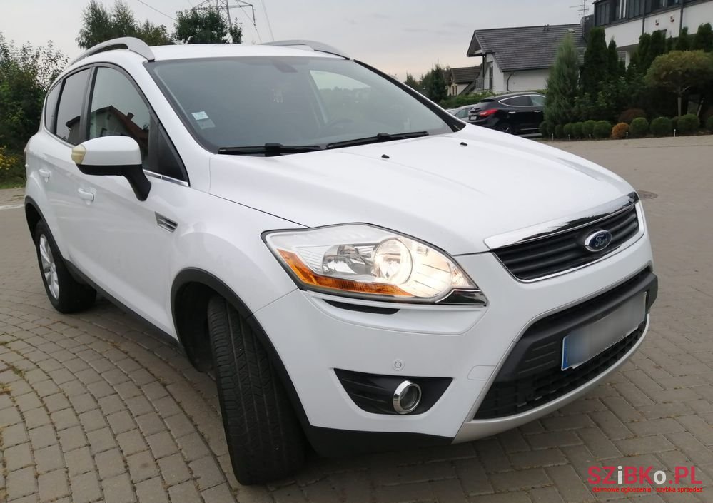2011' Ford Kuga 2.0 Tdci 2X4 Titanium photo #3