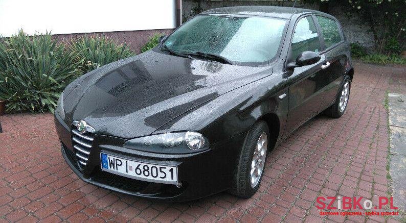 2005' Alfa Romeo photo #5