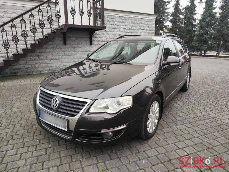 2009' Volkswagen Passat photo #1