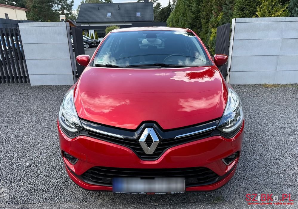2019' Renault Clio photo #2