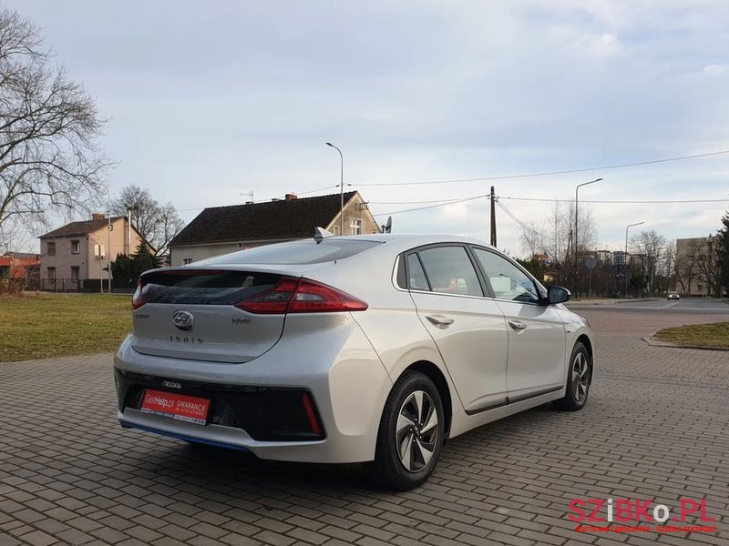 2019' Hyundai Ioniq photo #5