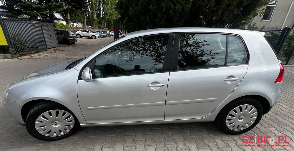 2007' Volkswagen Golf 1.4 Style photo #4
