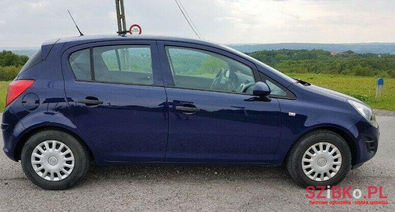 2014' Opel Corsa photo #1