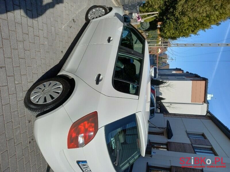 2012' Skoda Fabia photo #3