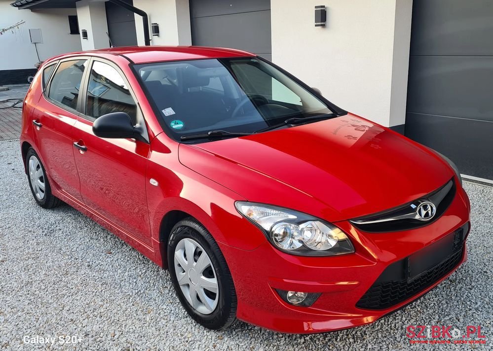 2010' Hyundai i30 photo #3