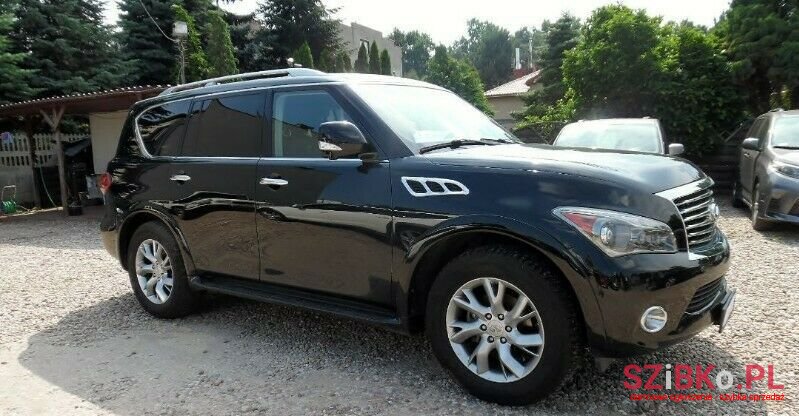 2011' Infiniti QX80 photo #2