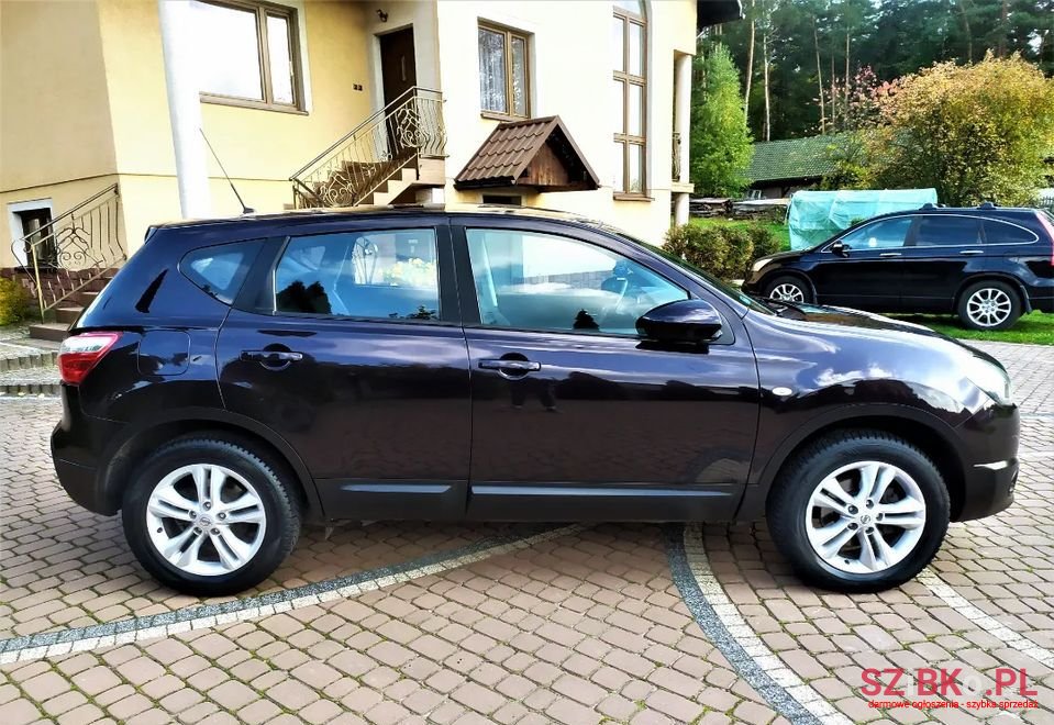 2010' Nissan Qashqai Tekna photo #3