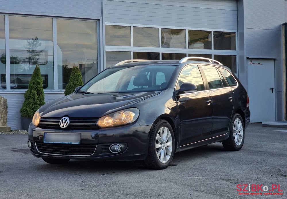 2010' Volkswagen Golf photo #1
