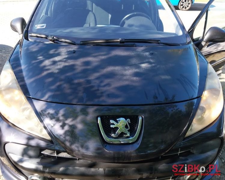 2006' Peugeot 207 1.6 Hdi Trendy photo #4