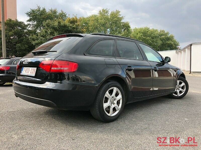 2011' Audi A4 photo #3