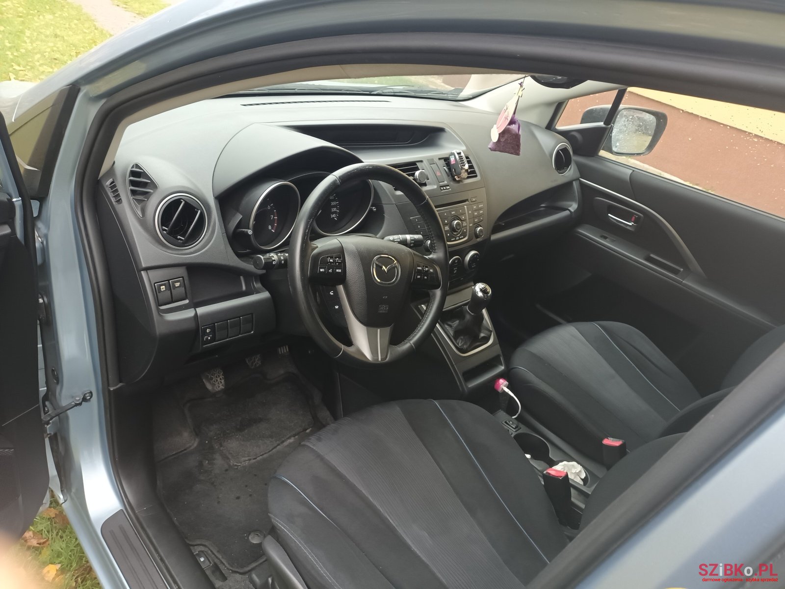 2012' Mazda 5 photo #7