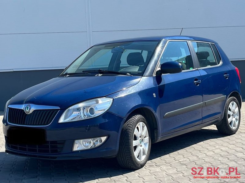 2011' Skoda Fabia 1.2 Tsi Ambition photo #1