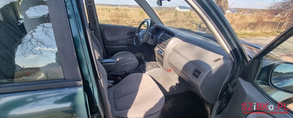 2002' Suzuki Grand Vitara 2.0 Tdi photo #5