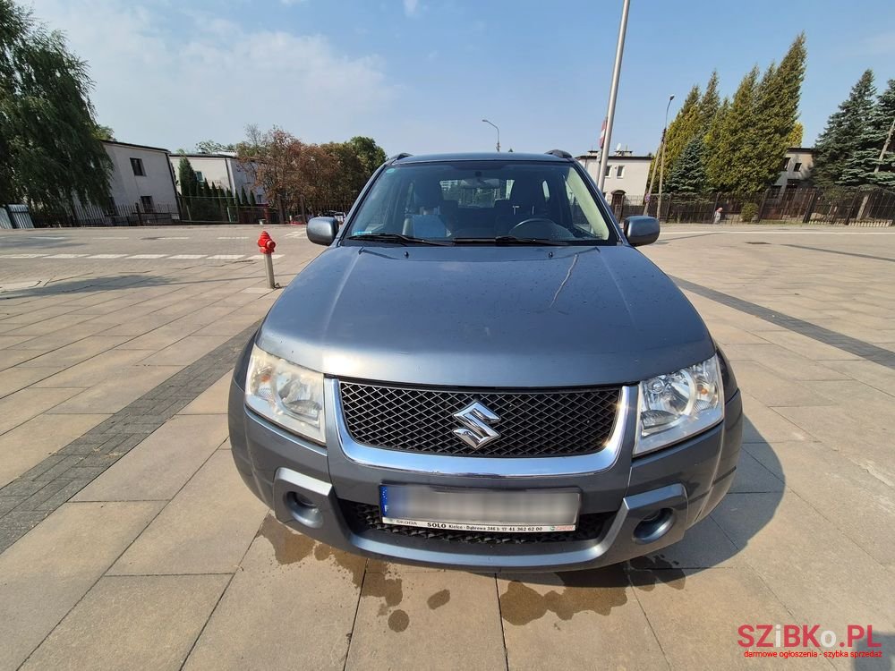 2005' Suzuki Grand Vitara photo #2