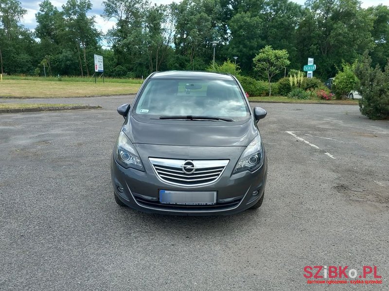 2010' Opel Meriva 1.4 T Cosmo photo #2