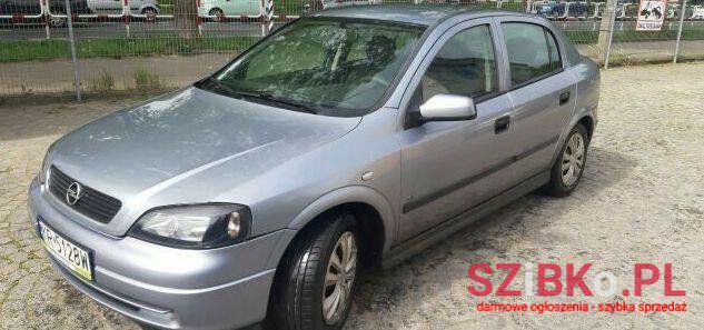 2006' Opel Astra photo #1