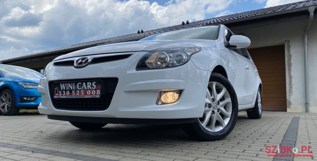 2010' Hyundai i30 photo #3